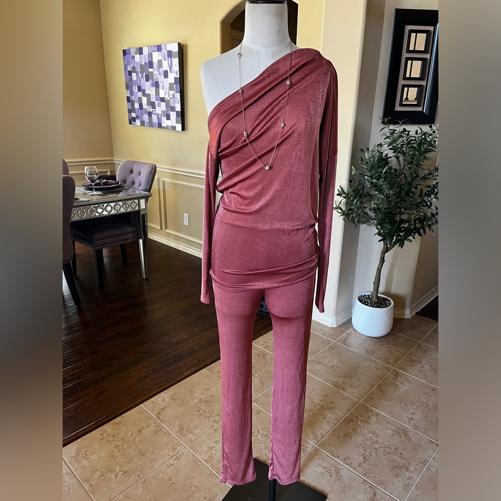 Elegant One-Shoulder 2pc set in Pink